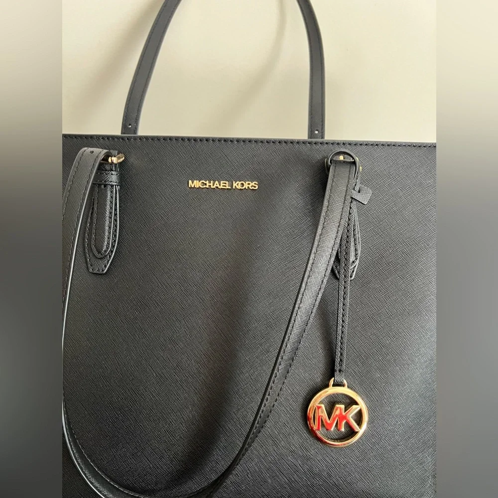 Michael Kors Large Tote Bag - Picture 3 of 12